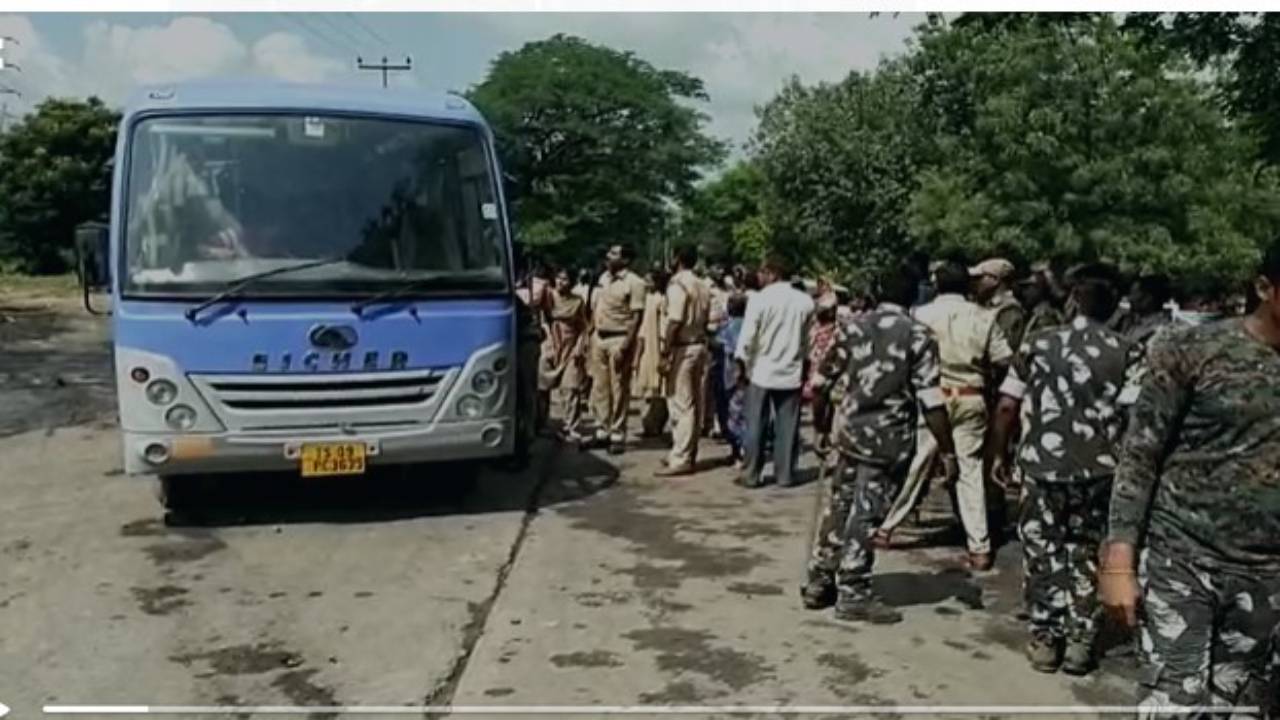 Dubbapally Villagers Protest: ఆర్ అండ్ ఆర్ ప్యాకేజీ సంగతేంటి? దుబ్బపల్లి వాసుల ఆందోళన