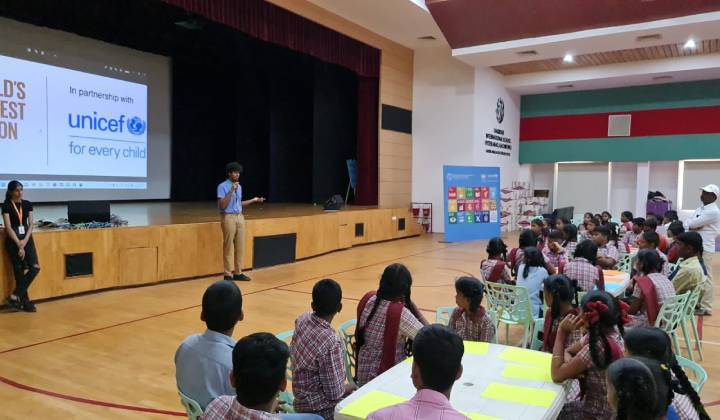 Kalvakuntla Himanshu: టీచర్ అవతారం ఎత్తిన కేసీఆర్ వారసుడు