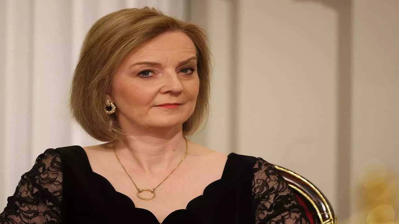 Liz Truss:  పదవిలో ఉన్నది 45 రోజులే.. కానీ ఏటా రూ.కోటి అలవెన్స్‌