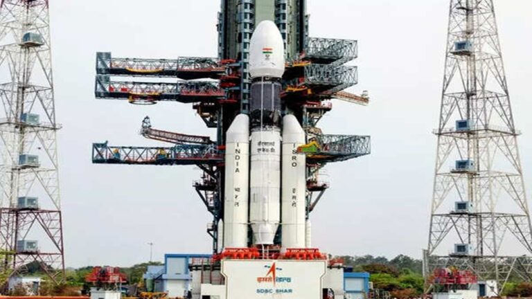 Isro LVM3: కొన్ని గంటల్లో నింగిలోకి దూసుకెళ్లనున్న బాహుబలి రాకెట్‌ ఎల్వీఎం3..