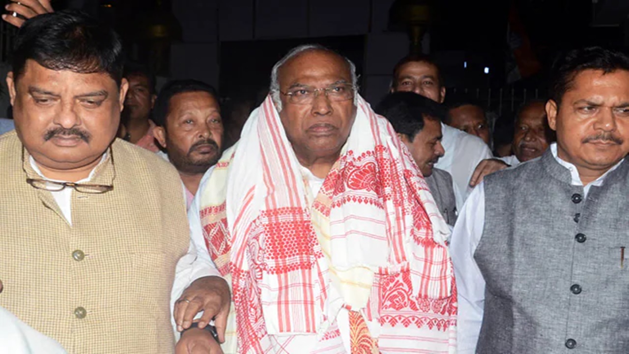 Mallikarjun Kharge: ఆ వార్తలు అవాస్తవం.. సోనియా నుంచి ఎలాంటి సపోర్ట్ లేదు..