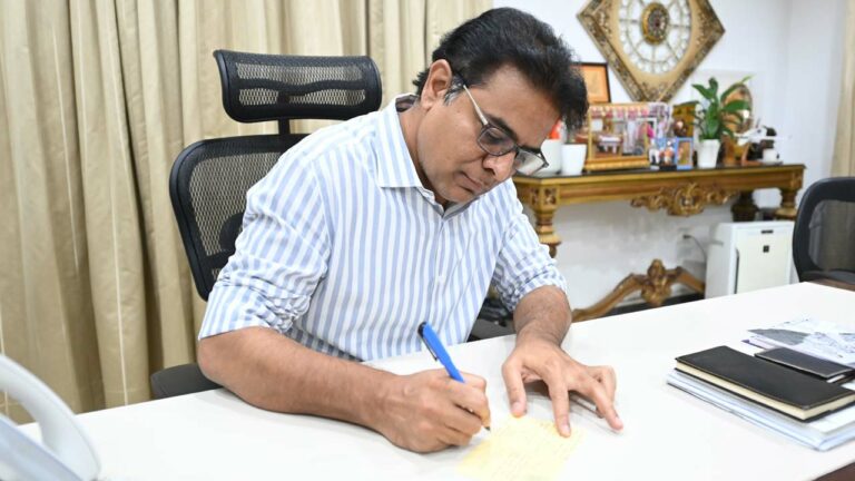 Minister KTR : ప్రధానమంత్రికి కేటీఆర్ పోస్ట్ కార్డ్