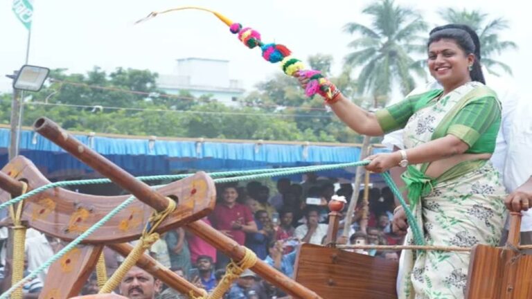 Roja Selvamani: ఎడ్లబండిని తోలిన మంత్రి రోజా.. ఫోటోలు వైరల్