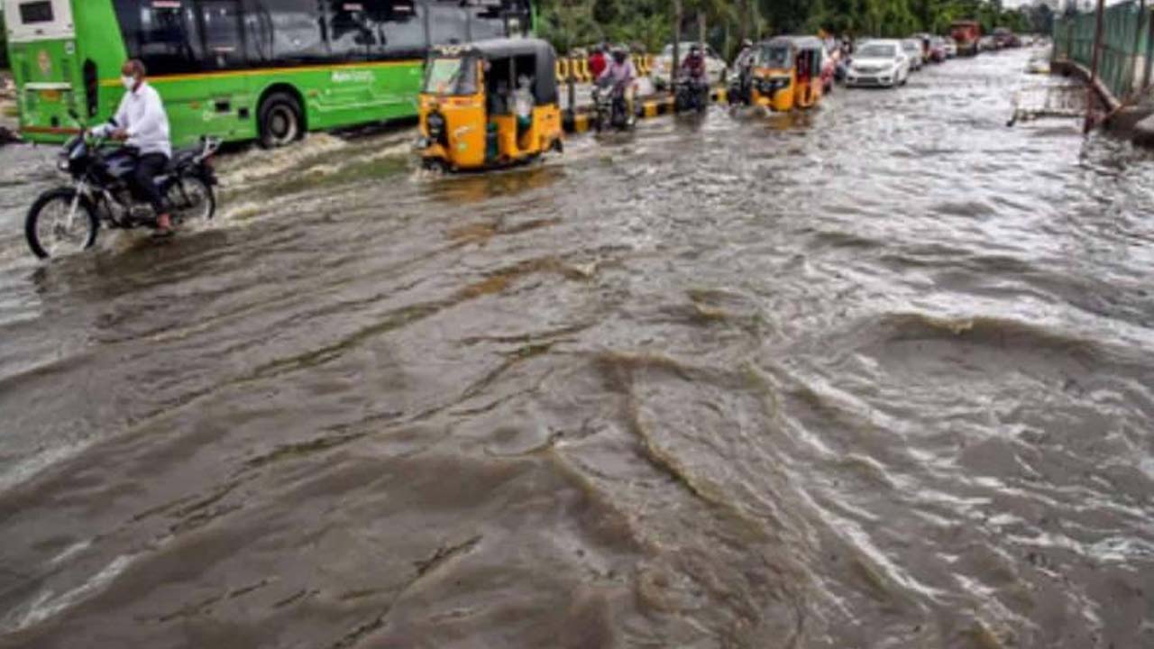 Hyderabad Rains : తేరుకుంటున్న లోతట్టు ప్రాంతాలు.. కానీ..