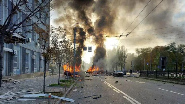 Russia-Ukraine War: భారతీయులు వెంటనే ఉక్రెయిన్ వదలిపెట్టండి