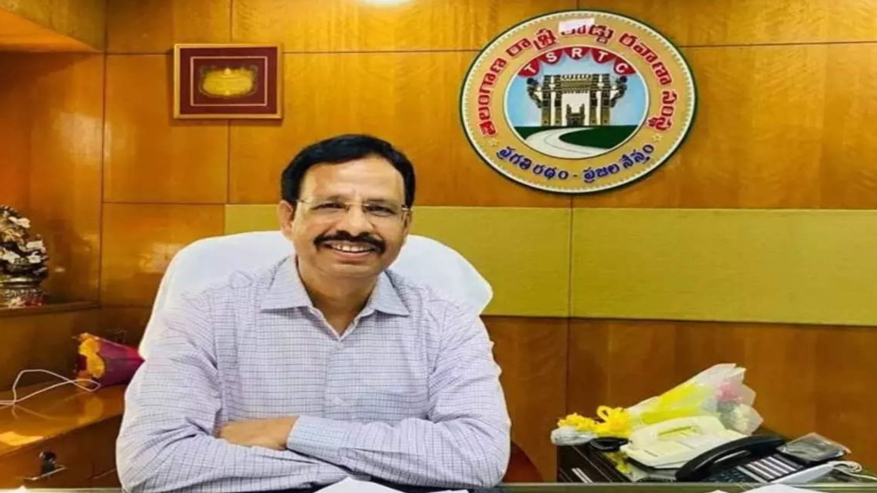 RTC MD Sajjanar: ఆటోను ఢీకొట్టిన ఆర్టీసీ ఎండీ కారు.. సజ్జనార్‌కు స్వల్పగాయాలు