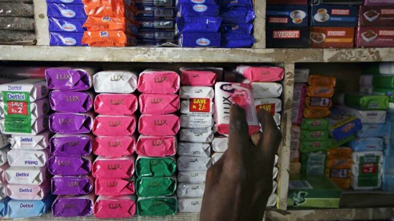 Soaps Prices: సామాన్యులకు ఊరట.. తగ్గనున్న సబ్బుల ధరలు