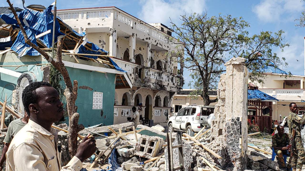 Terrorist Attack: సోమాలియాలో హోటల్​పై ఉగ్రవాదుల దాడి.. 9 మంది మృతి.. 47 మందికి గాయాలు