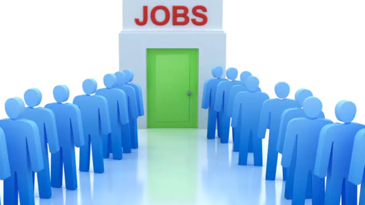 State Bank Of India: నిరుద్యోగులకు శుభవార్త.. 1,422 ఉద్యోగాలకు నోటిఫికేషన్ విడుదల