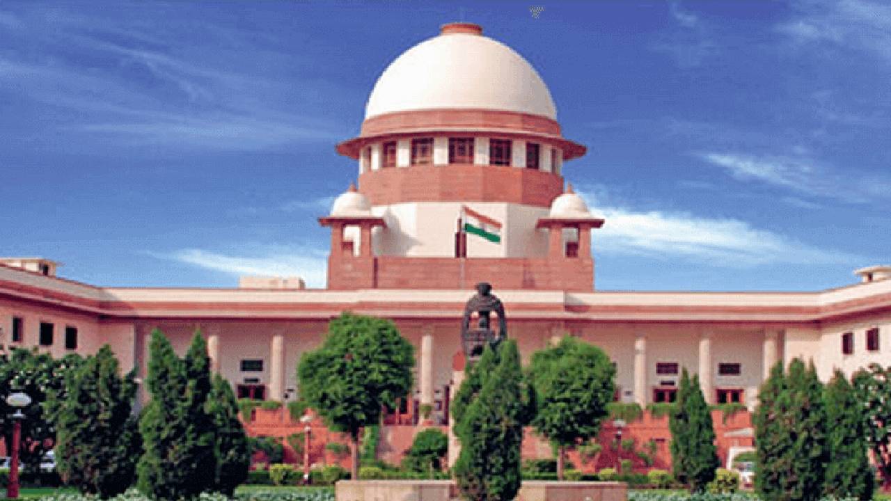 Freebies: రాజకీయ “ఉచితాల”పై అత్యవసర విచారణకు సుప్రీంకోర్టు “నో”