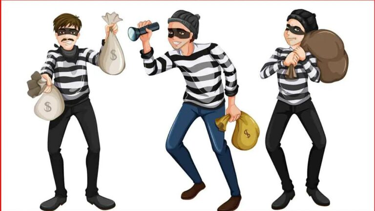 Thieves Hulchul: రెచ్చిపోయిన దొంగలు.. హుండీ పగలగొట్టడానికి రెండు గంటల పాటు విఫలయత్నం