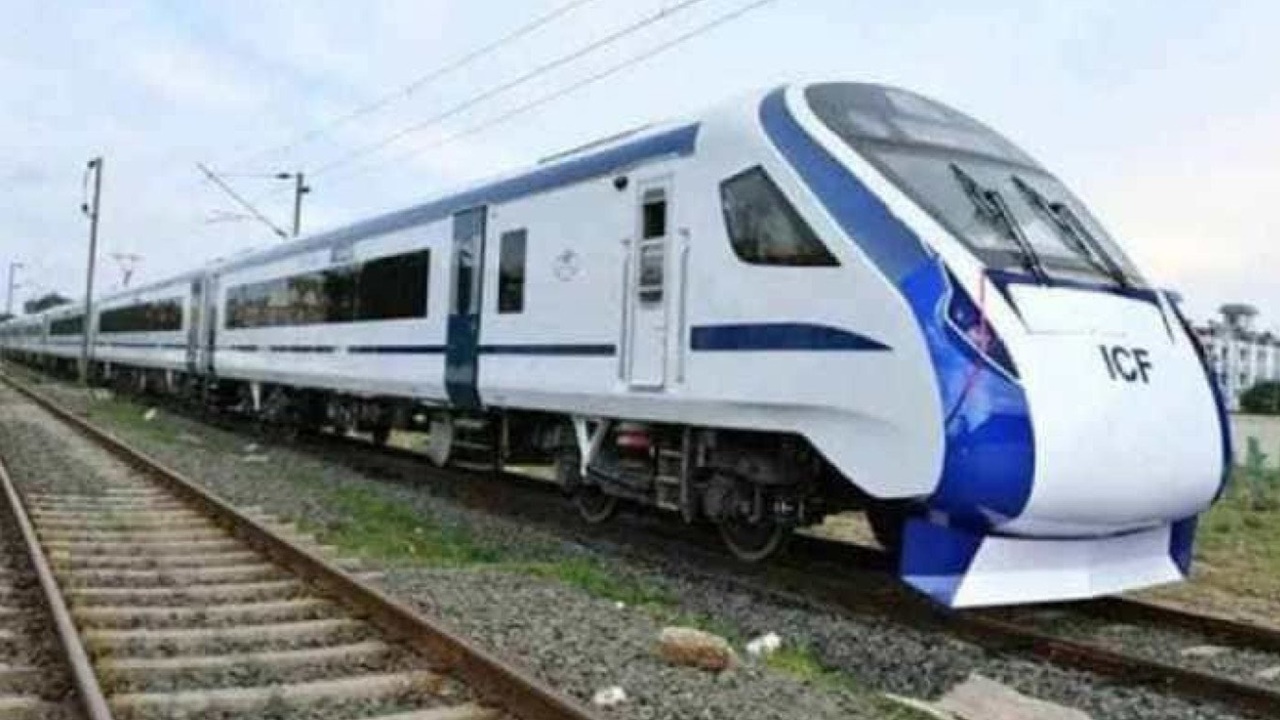 Vande Bharat Express: వందే భారత్‌ ఎక్స్‌ప్రెస్‌ను వెంటాడుతున్న ప్రమాదాలు.. ఈ సారి ఆవు వంతు..