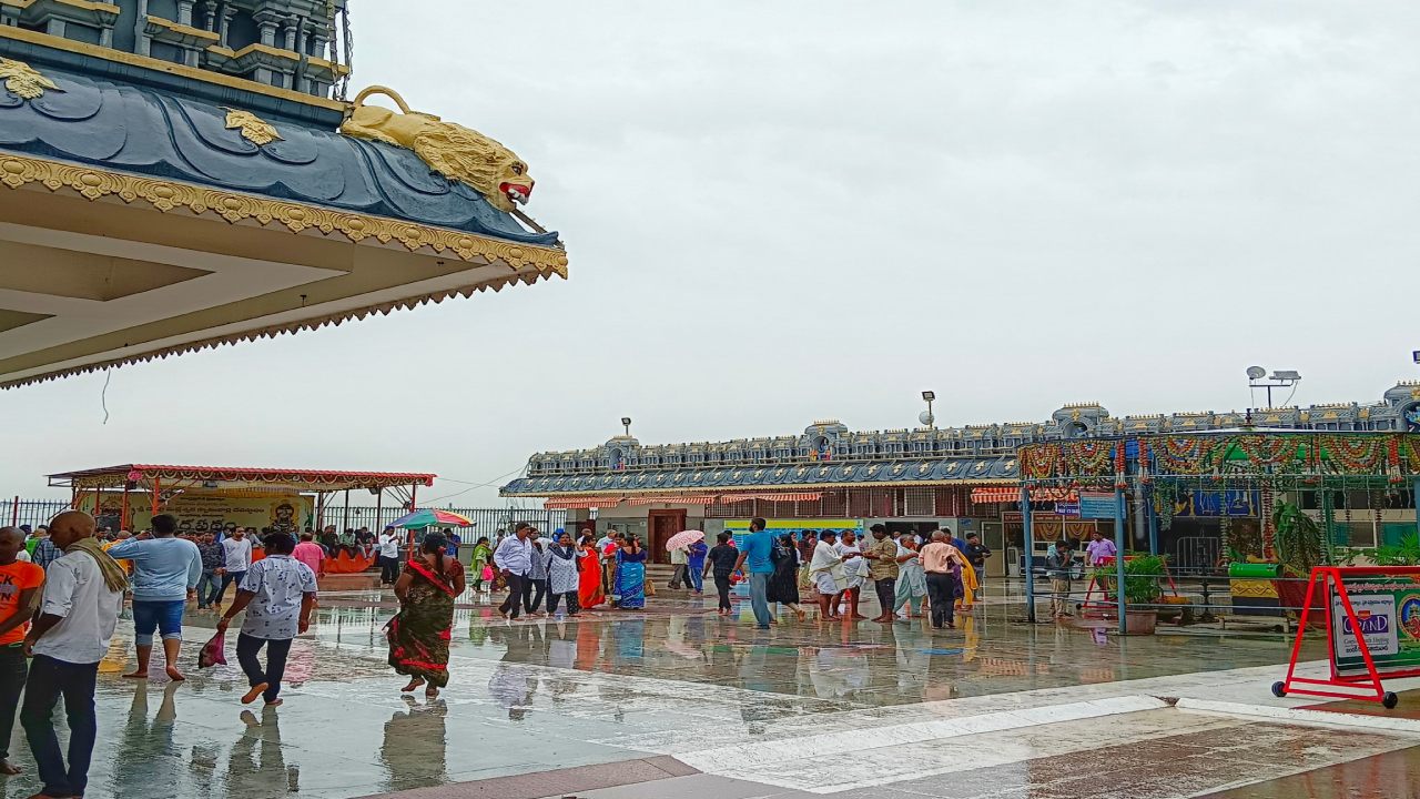 Durgamme Temple: భారీవర్షం.. శ్రీదుర్గామల్లేశ్వర స్వామి తెప్పోత్సవానికి బ్రేక్