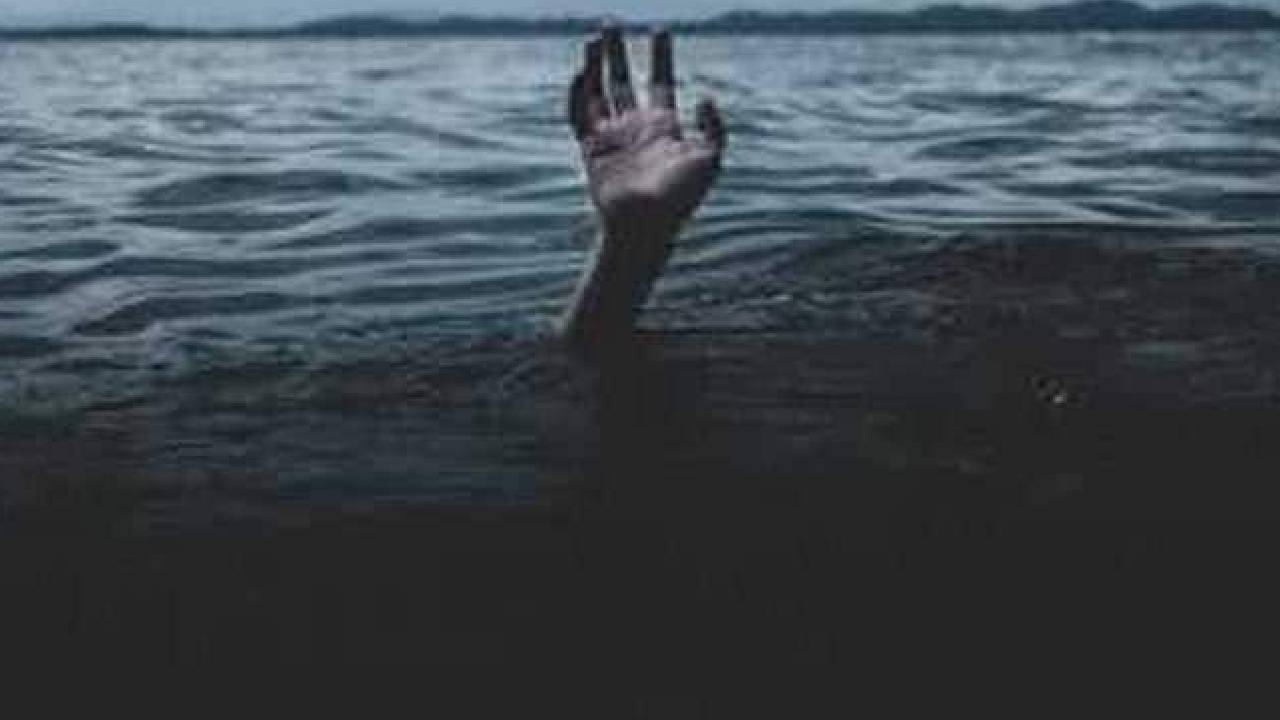 West Bengal: దుర్గా నిమజ్జనంలో విషాదం.. నదిలో మునిగి 8 మంది మృతి