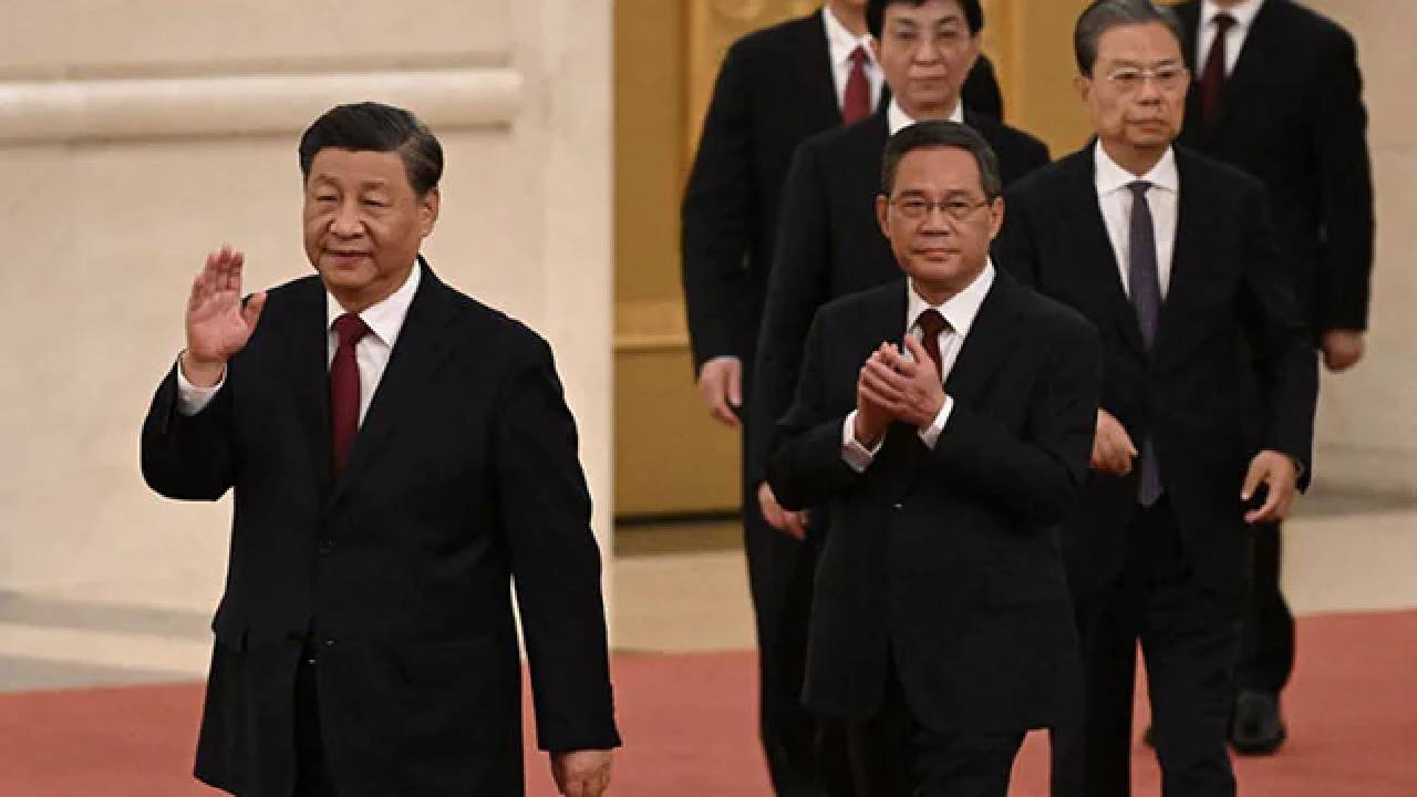 XI Jinping: హిస్టరీ క్రియేట్ చేసిన జి జిన్ పింగ్.. మూడోసారి చైనా అధ్యక్ష బాధ్యతలు ఆయనకే..