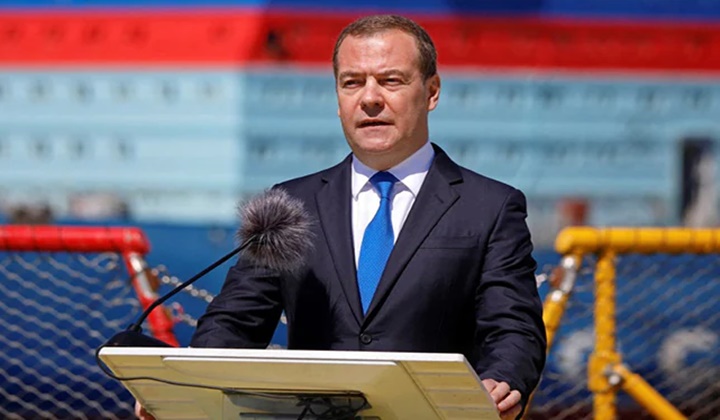 Dmitry Medvedev: సాతానుకు వ్యతిరేకంగా రష్యా పవిత్ర యుద్ధం చేస్తోంది..