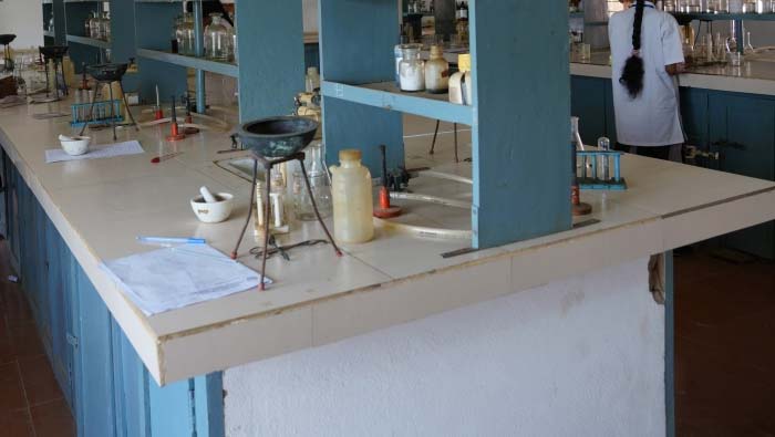 Gas Leak in Lab: సైన్స్‌ ల్యాబ్‌లో లీకైన విషవాయువులు.. విద్యార్థులకు అస్వస్థత