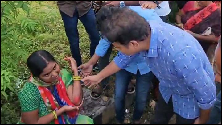 Minister KTR: మానవత్వం చాటిన కేటీఆర్.. గాయపడిన మహిళకు చేయూత