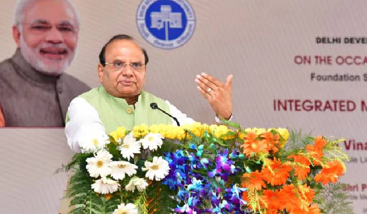 Delhi: ఢిల్లీలో లెఫ్టినెంట్ గవర్నర్ వర్సెస్ సీఎం.. ఆఫీసుకు తాళం వేయాల్సిందిగా ఆదేశాలు