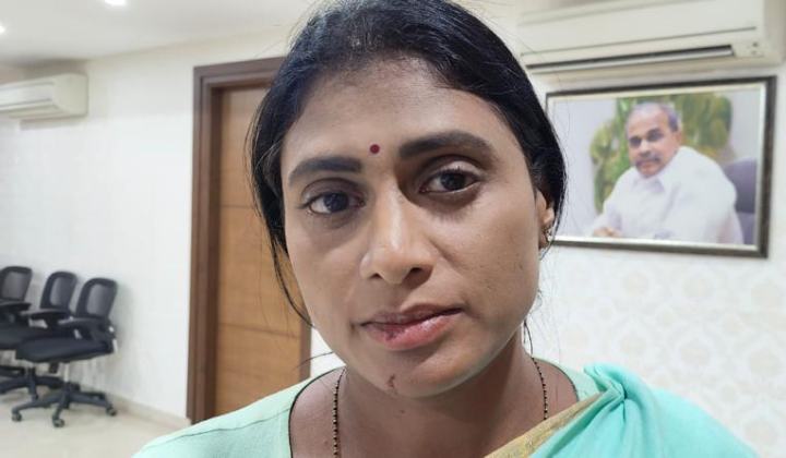 Ys Sharmila: ఇవాళ బ్లాక్ డే.. పాదయాత్ర కొనసాగిస్తా