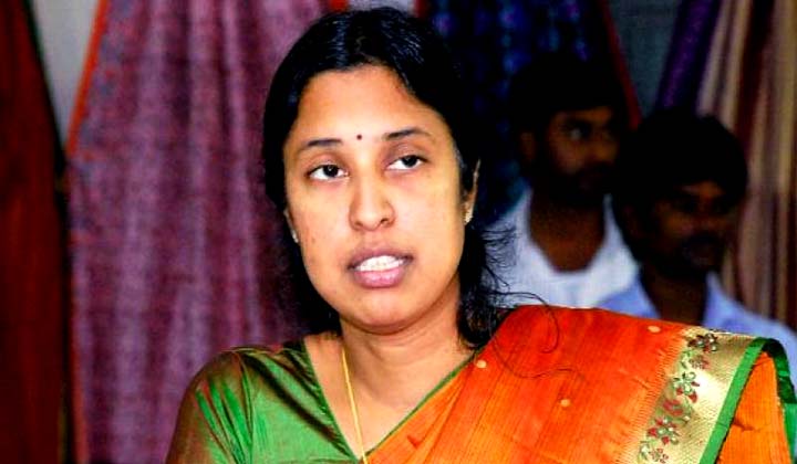 OMC Case: ఐఏఎస్‌ అధికారి శ్రీలక్ష్మికి ఊరట.. ఓఎంసీ కేసులో అభియోగాలను కొట్టివేసిన హైకోర్టు