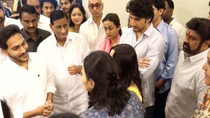 Nandamuri Balakrishna: బాలయ్యకు నమస్కారం పెట్టిన జగన్.. వీడియో వైరల్