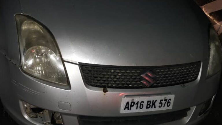 Tirumala : తిరుమలలో కారు కలకలం.. పోలీసులు ఛేజింగ్.. కారు వదిలి లోయలో దూకిన యువకులు