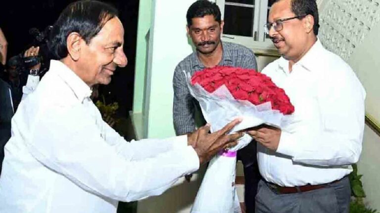 CM KCR : తెలంగాణ హైకోర్టు ప్రధాన న్యాయ‌మూర్తిని క‌లిసిన సీఎం కేసీఆర్