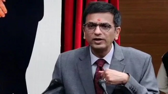 Constitution Day: కోర్టులు ప్రజలకు చేరువ కావాలి: సీజేఐ