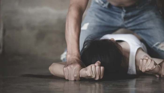 Meerpet Constable: కానిస్టేబుల్ కామక్రీడ.. కేసు పెట్టిన యువతి న్యూడ్ వీడియోలను