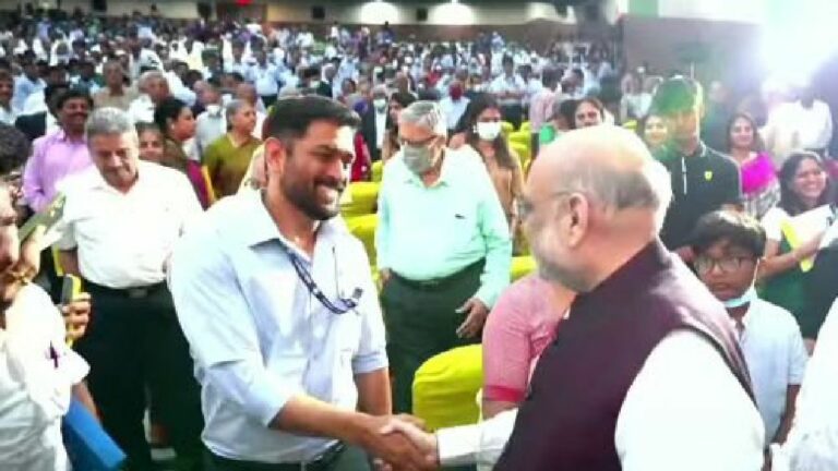 MS Dhoni Joins BJP Photo Viral: బీజేపీలోకి ఎంఎస్ ధోని.. పక్కా ప్లాన్ అదే