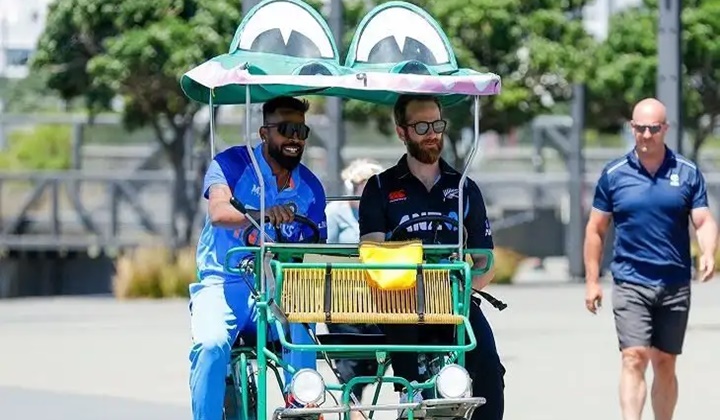 Hardik Pandya: సెమీస్‌లో ఓటమి బాధించింది.. కానీ ముందుకెళ్లాల్సిన అవసరం ఉంది