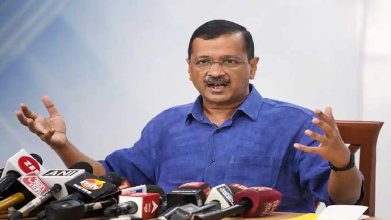 Arvind Kejriwal: మీ ఓటు ఆ పార్టీకి వేసి వేస్ట్ చేయవద్దు.. పోరులో ఉండేవి రెండే