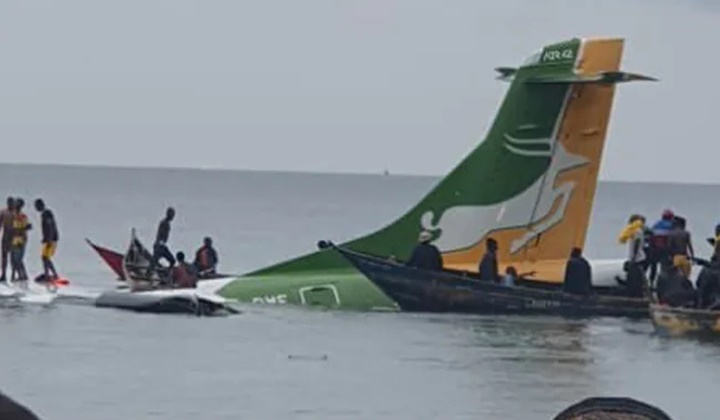 Plane Crash: టాంజానియాలో ఘోర ప్రమాదం.. విక్టోరియా సరస్సులో కూలిన ప్రయాణీకుల విమానం