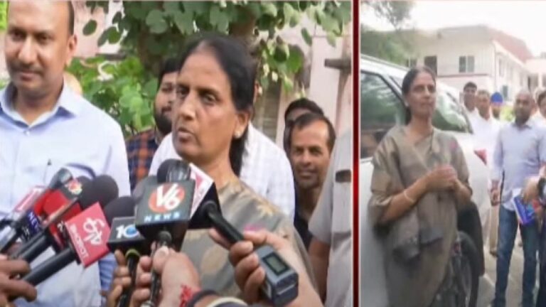Sabitha Indrareddy: ఇంటర్ విద్యలో మార్పులపై కమిటీ ..  మంత్రి సబిత క్లారిటీ
