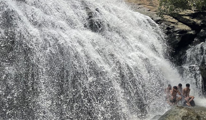 Selfie Tragedy: సెల్ఫీ మోజులో నలుగురు యువతులు బలి