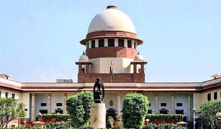 Supreme Court : తెలంగాణ సర్కార్‌కు సుప్రీంకోర్టు నోటీసులు