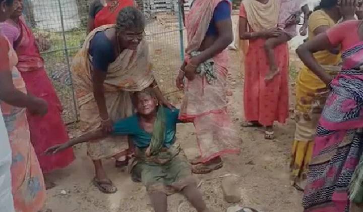 Explosion in fireworks godown: బాణాసంచా గోడౌల్ లో భారీ పేలుడు.. ఐదుగురి మృతి