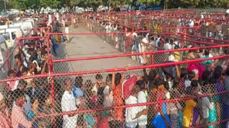 Tirumala Darshan: తిరుమల అలర్ట్.. స్వామి దర్శనార్థం పోటెత్తిన భక్తులు