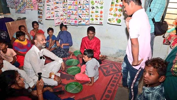Bandi Sanjay : స్కూల్స్‌లో ఏ సౌకర్యాలు ఉండవు కానీ.. బెల్ట్ షాపులు మాత్రం బోలేడు