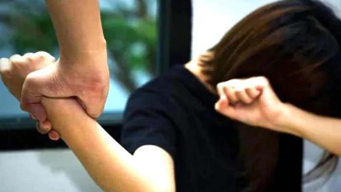 Hyderabad Central University: ఛీ.. ఛీ కామ ప్రొఫెసర్‌.. విద్యార్థినిపై దారుణం