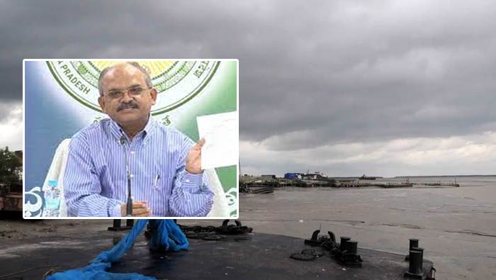 Mandous Cyclone Effect: మాండూస్‌ తుఫాన్‌పై సీఎస్‌ సమీక్ష.. ఆ జిల్లాల్లో తీవ్ర ప్రభావం