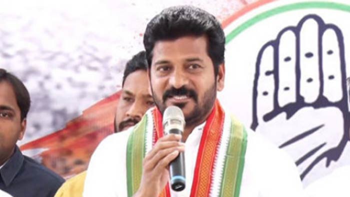 Revanth Reddy : యాత్ర .. ఫర్ ఛేంజ్.. యాత్ర పేరుతో నా పాదయాత్ర