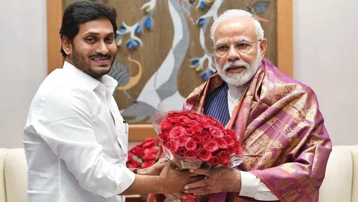 CM YS Jagan: ఢిల్లీ చేరుకున్న సీఎం జగన్‌.. ప్రధాని మోడీతో భేటీ అందుకేనా..?