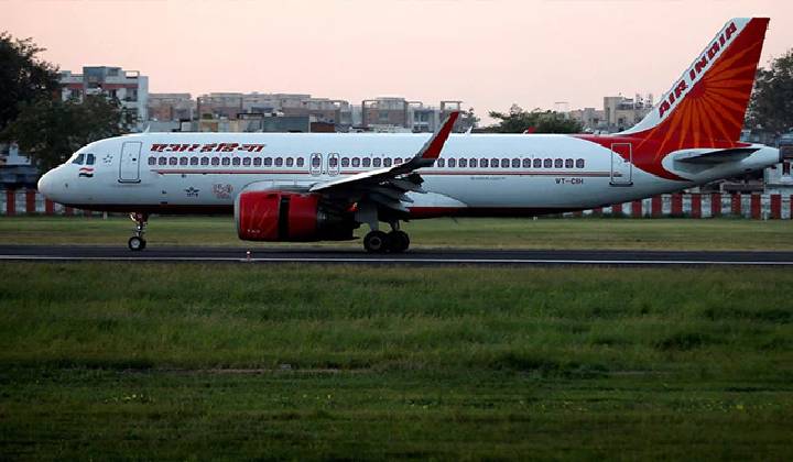 Air India: హైదరాబాద్-దుబాయ్ విమానం ఎమర్జెన్సీ ల్యాండింగ్..