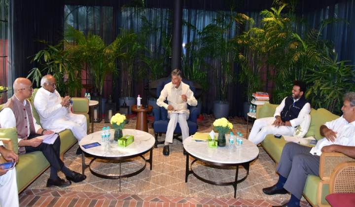 TDP Parliamentary Party Meet: రాష్ట్ర ప్రయోజనాలు తాకట్టుపెట్టిన జగన్