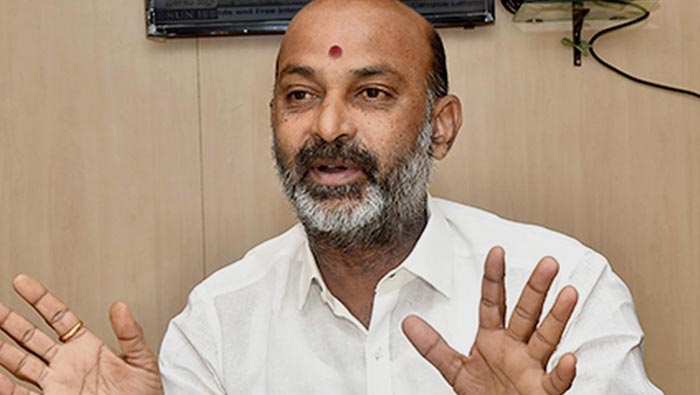 Bandai Sanjay : పంచాయితీ రాజ్ నిధుల దుర్వినియోగంపై కేంద్రమంత్రికి లేఖ