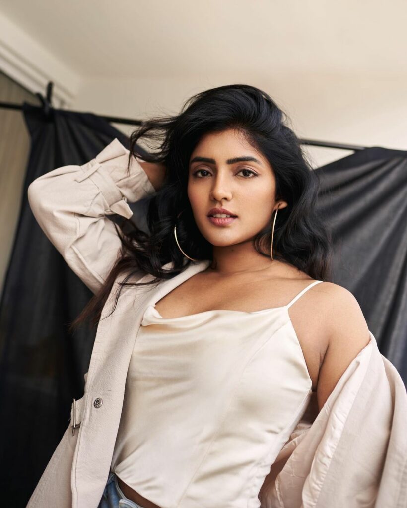 Eesha Rebba (5)