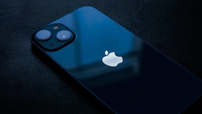 Fake iPhones: తక్కువ ధరలకే నకిలీ ఐఫోన్లు.. విక్రయిస్తున్న ముఠా గుట్టురట్టు