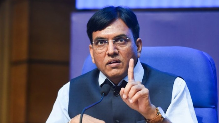 Union Health Minister: ఆ దేశాల నుంచి వచ్చేవారికి ఆర్టీపీసీఆర్ పరీక్ష తప్పనిసరి